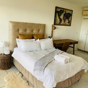 https://brookes-hill-hotel-private-suite.port-elizabeth-hotel.com